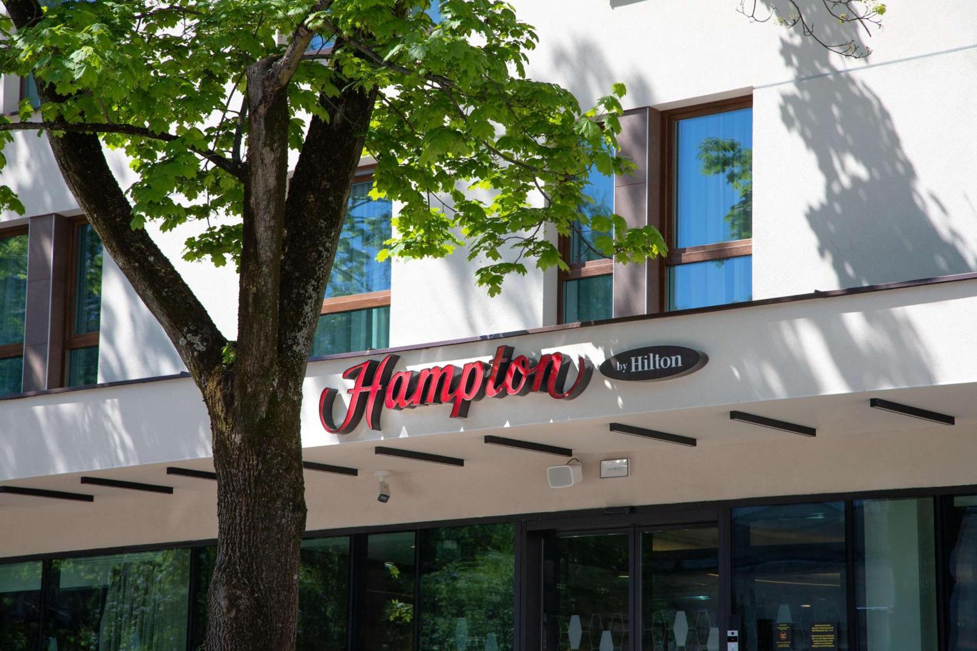 Hotel Hampton By Hilton Białystok Extérieur photo